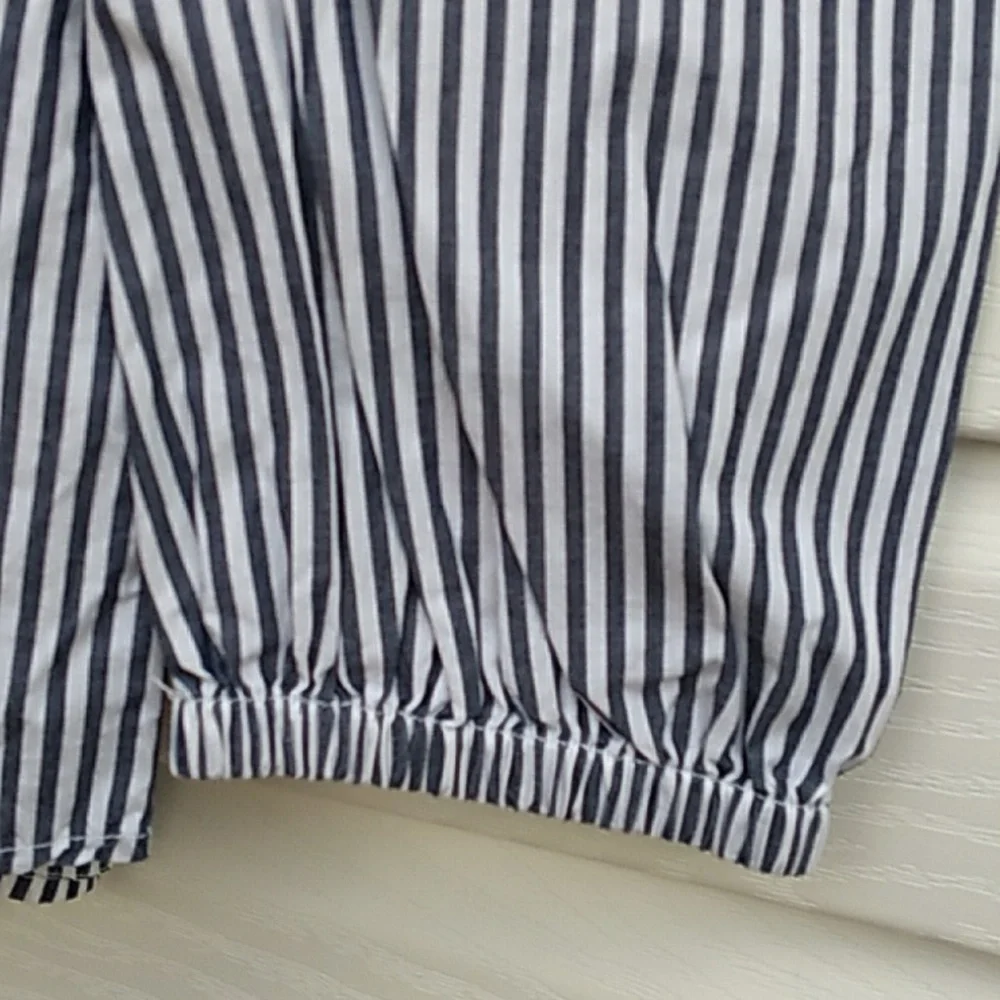GAP top - Picture 4 of 5